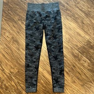 Gymshark | Adapt Black Camo Seamless Leggings Size Small